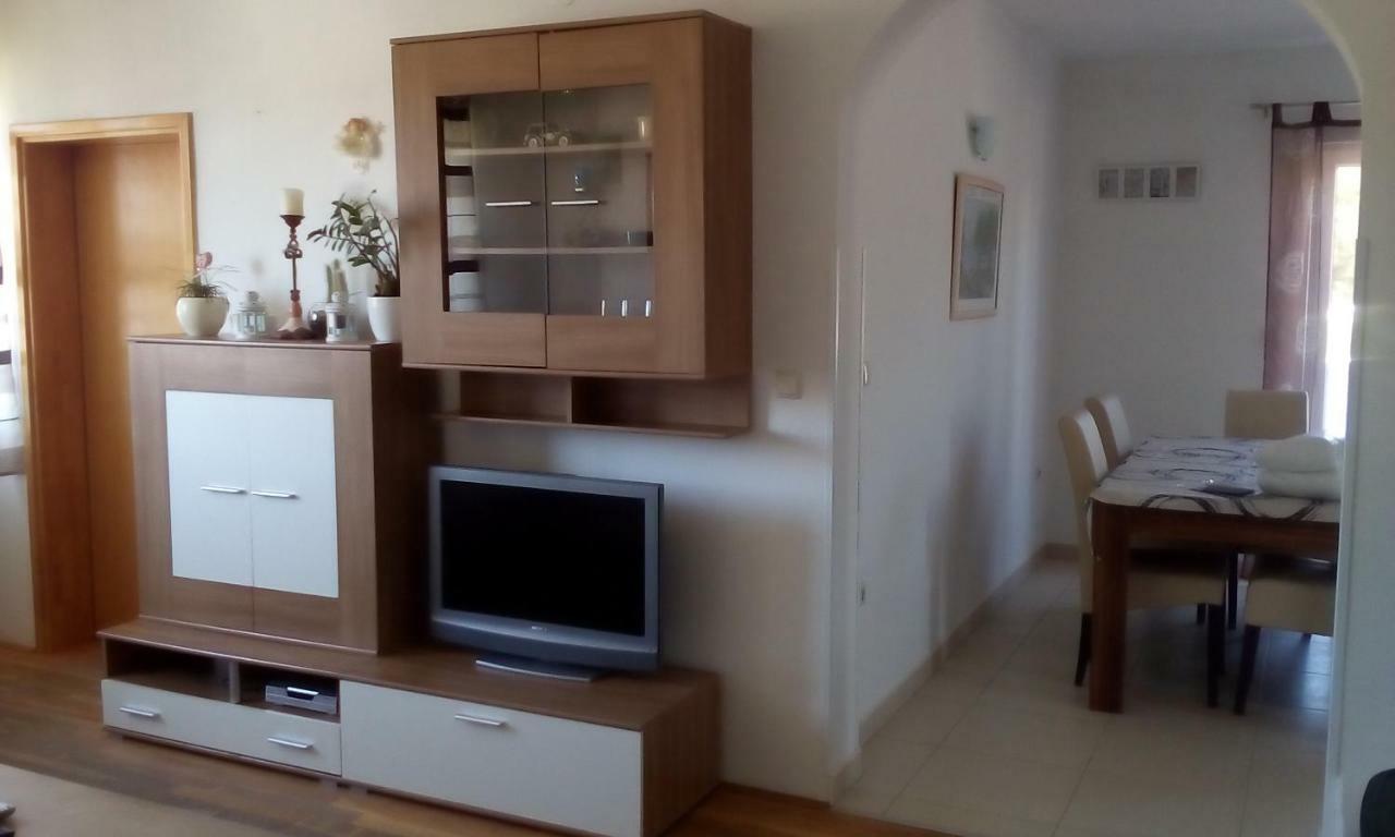Ana I Predrag -lopar Apartma